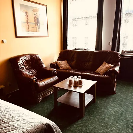 Aparthotel Art Maxim 3*