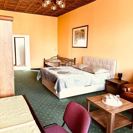 Апарт-отель Art Maxim Фридек-Мистек