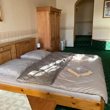 Art Maxim Aparthotel Frýdek-Místek
