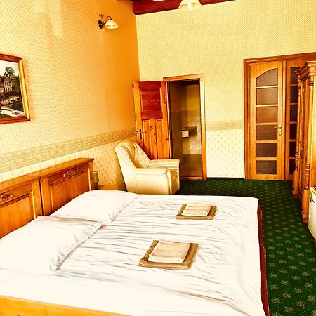 Art Maxim Aparthotel