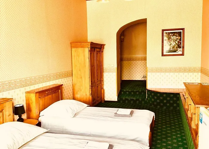 Aparthotel Art Maxim 3*